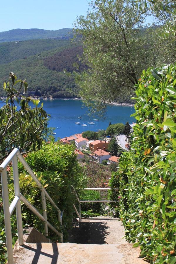Apartments With A Parking Space Rabac, Labin - 7622 المظهر الخارجي الصورة