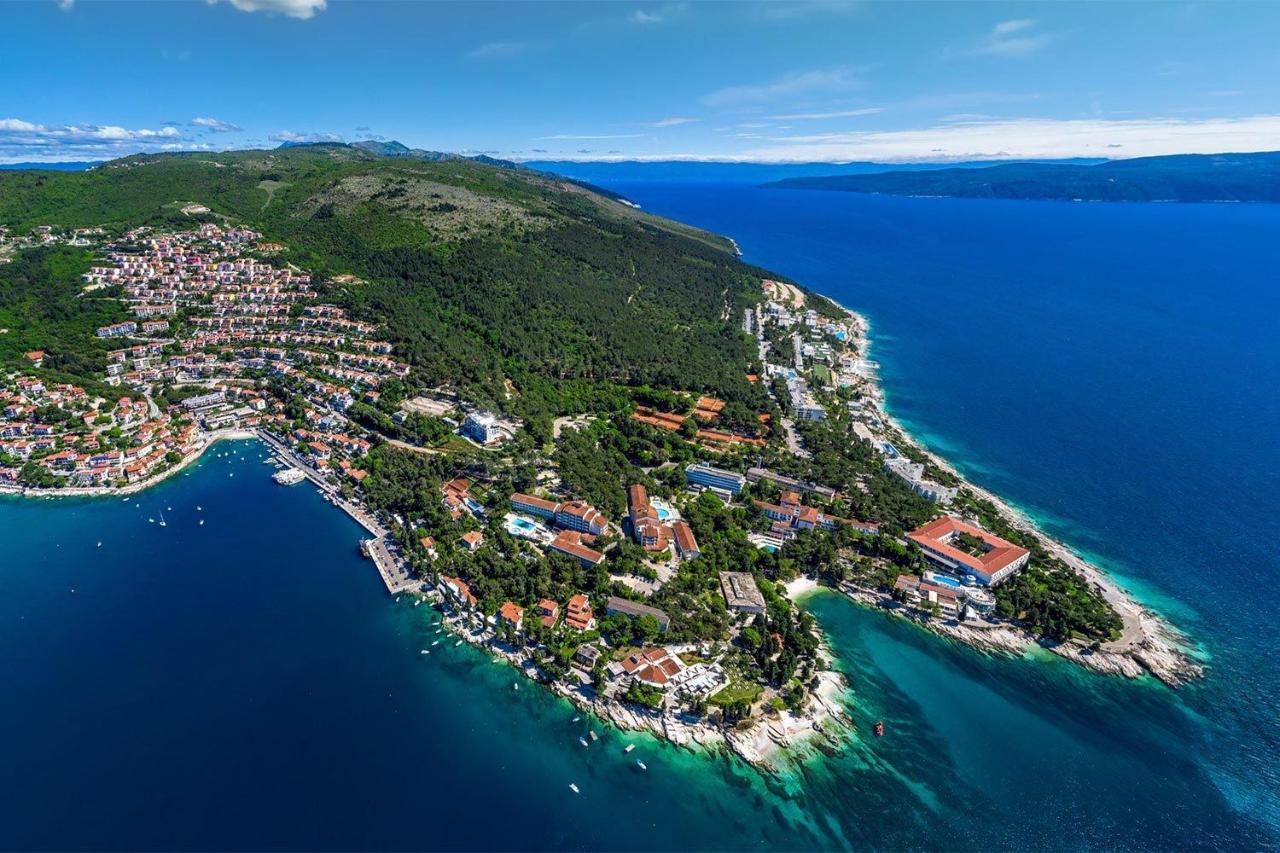 Apartments With A Parking Space Rabac, Labin - 7622 المظهر الخارجي الصورة