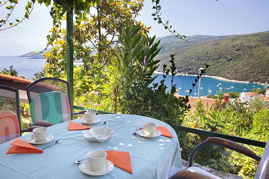 Apartments With A Parking Space Rabac, Labin - 7622 المظهر الخارجي الصورة
