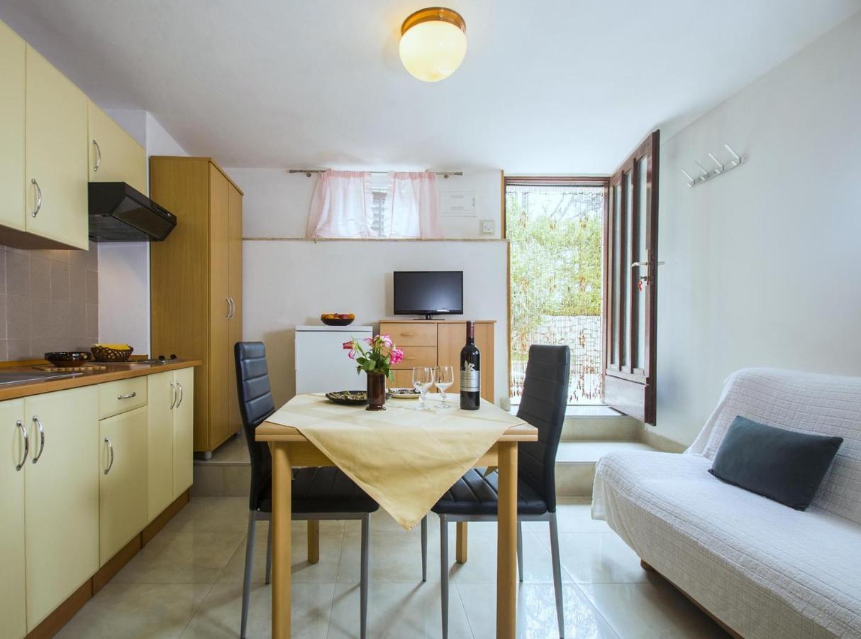 Apartments With A Parking Space Rabac, Labin - 7622 المظهر الخارجي الصورة