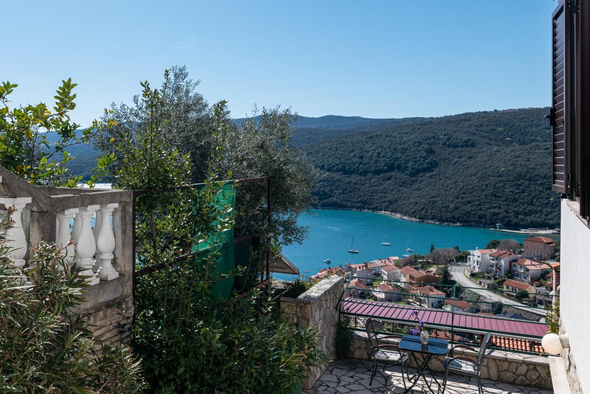Apartments With A Parking Space Rabac, Labin - 7622 المظهر الخارجي الصورة