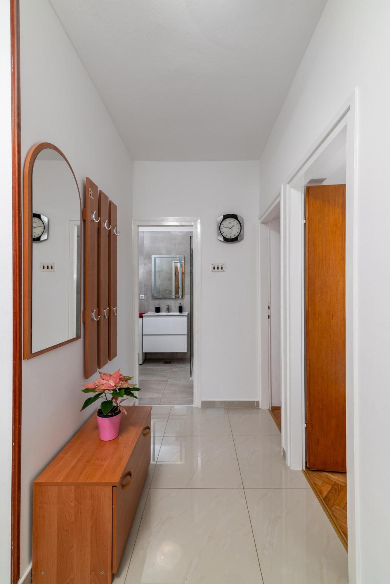 Apartments With A Parking Space Rabac, Labin - 7622 المظهر الخارجي الصورة