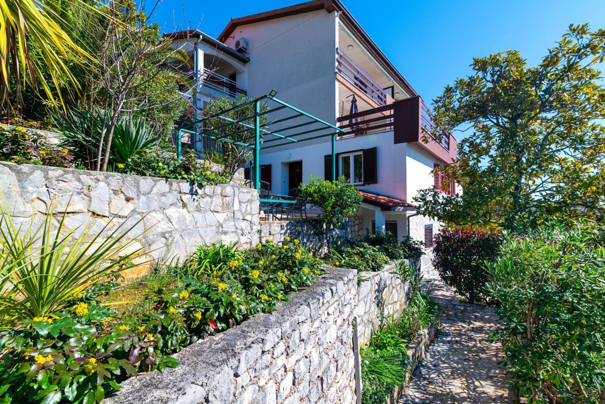Apartments With A Parking Space Rabac, Labin - 7622 المظهر الخارجي الصورة